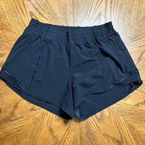 Lululemon Hotty Hot HR Shorts- 4”